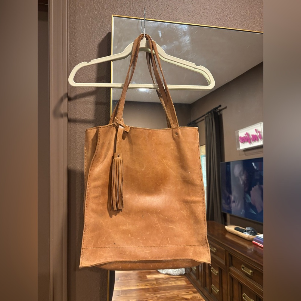 Raven + Lily Tan Leather Tote